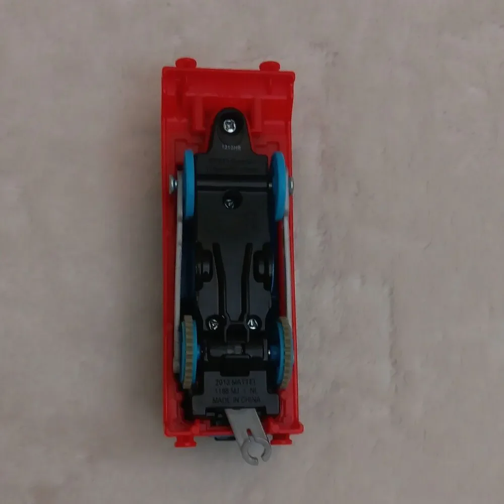 Mattel Thomas & Friends Motorized Blue #1 Engine HO DC Analog Lightning Bolt